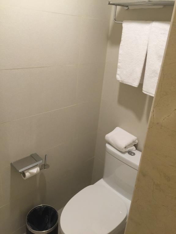 Ji Hotel Jinan Quancheng Square Rum bild